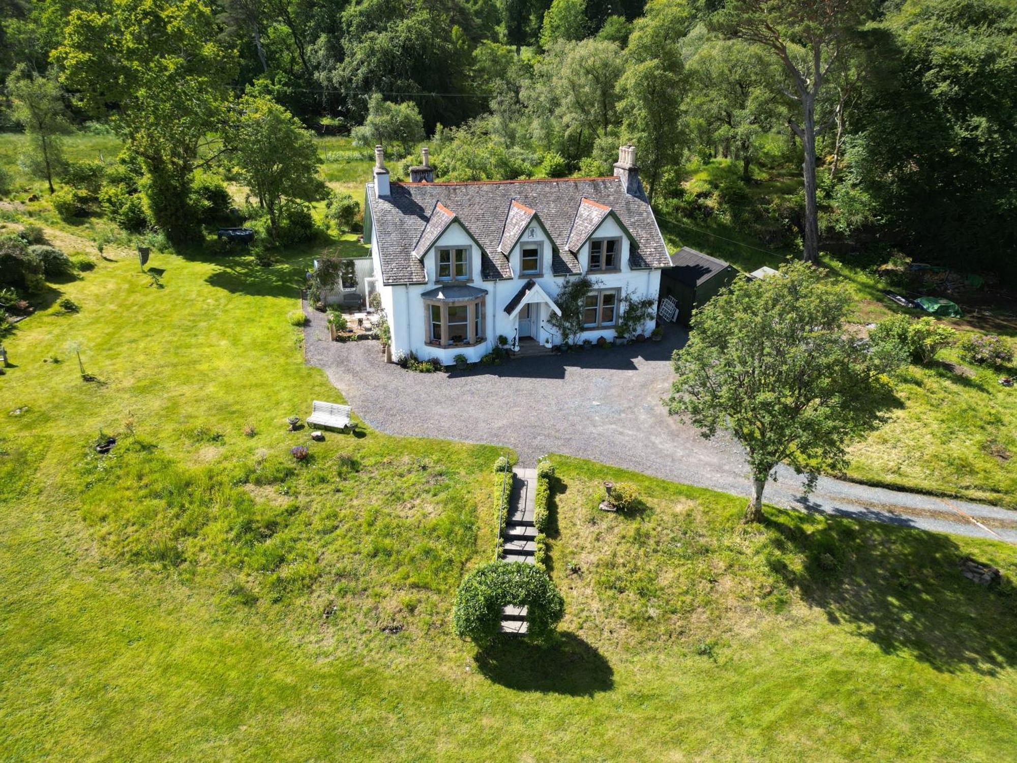Glenaros Lodge Salen  ภายนอก รูปภาพ