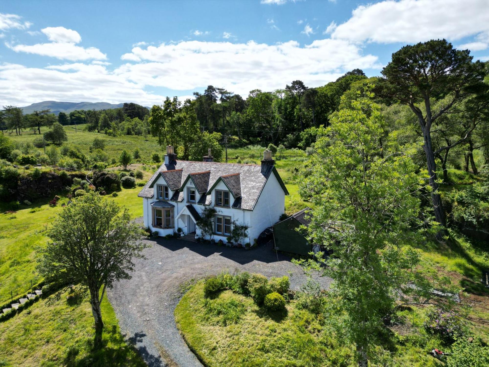 Glenaros Lodge Salen  ภายนอก รูปภาพ